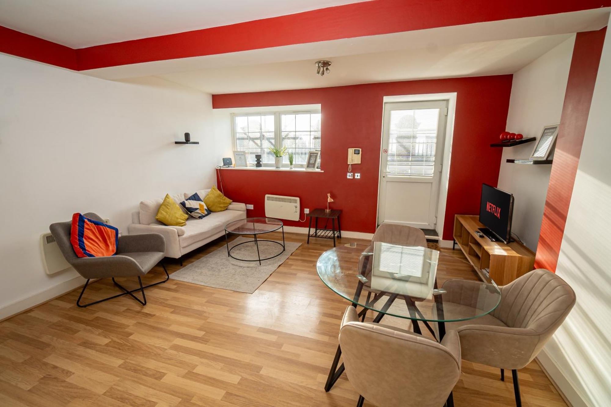 Cozy And Modern 2-Bed Apartment Swansea Eksteriør billede